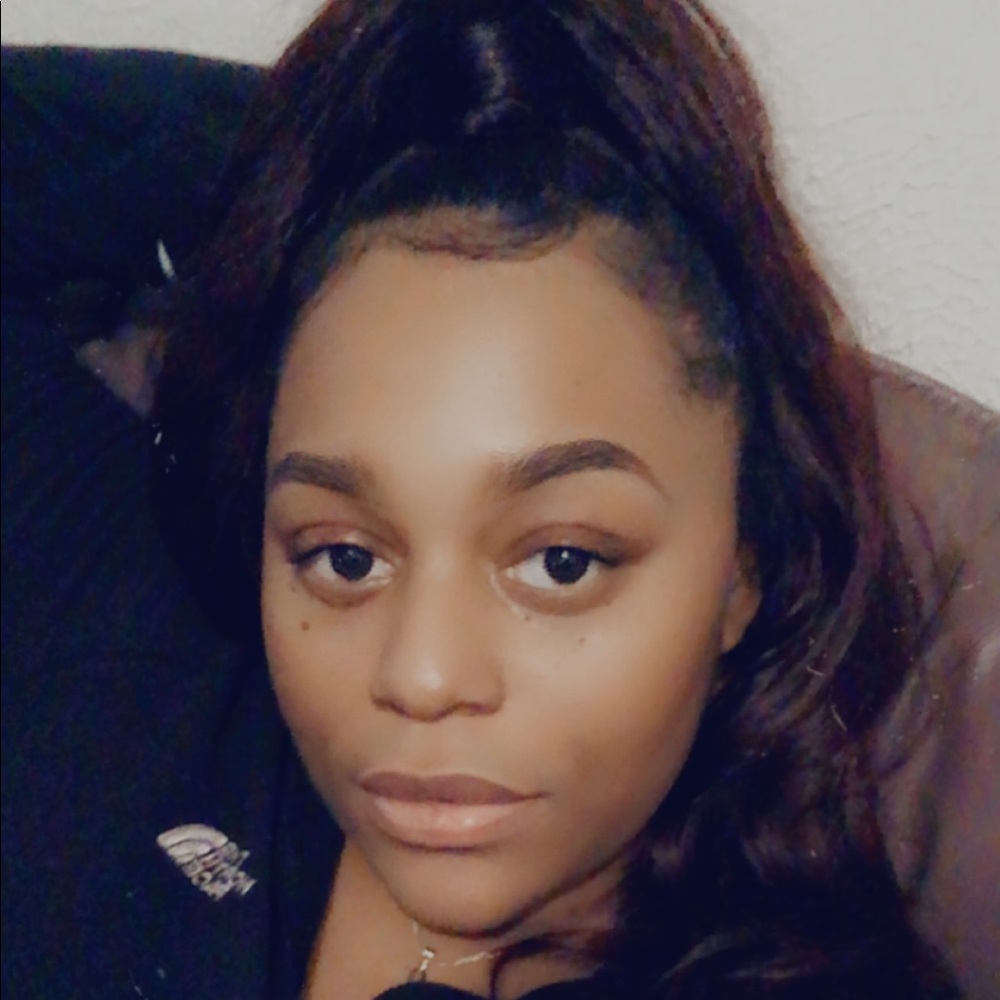 Meet your Posher, Khadijah